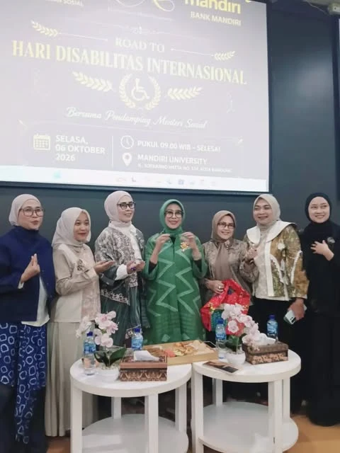 Kebersamaan Sae Nadhilah pada acara wastra